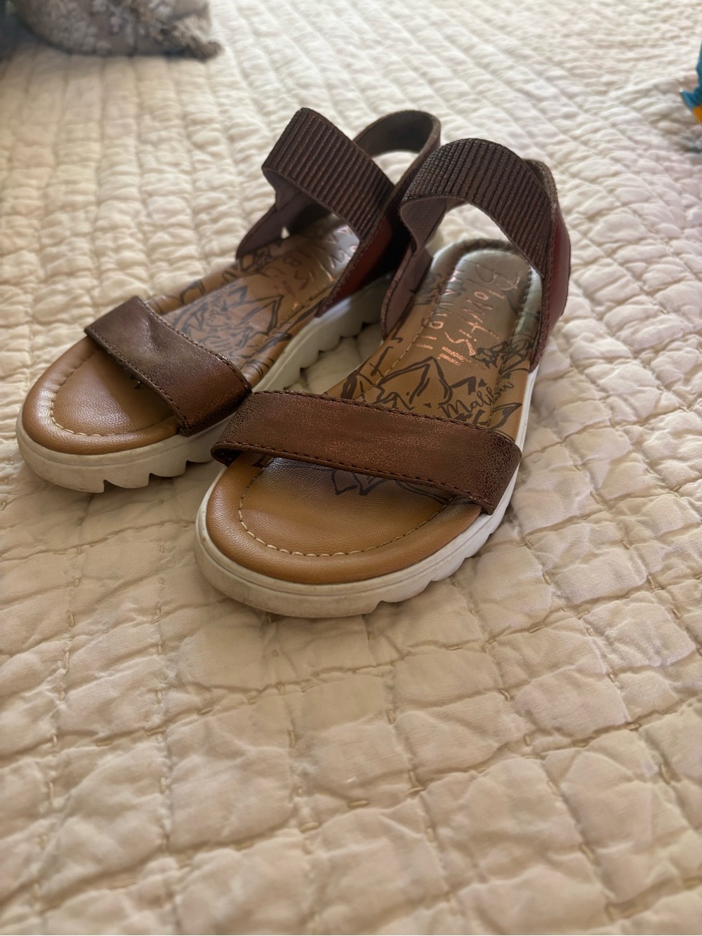 Kids Blowfish Metallic Brown Comfort Sandals with Cushioned Sole
